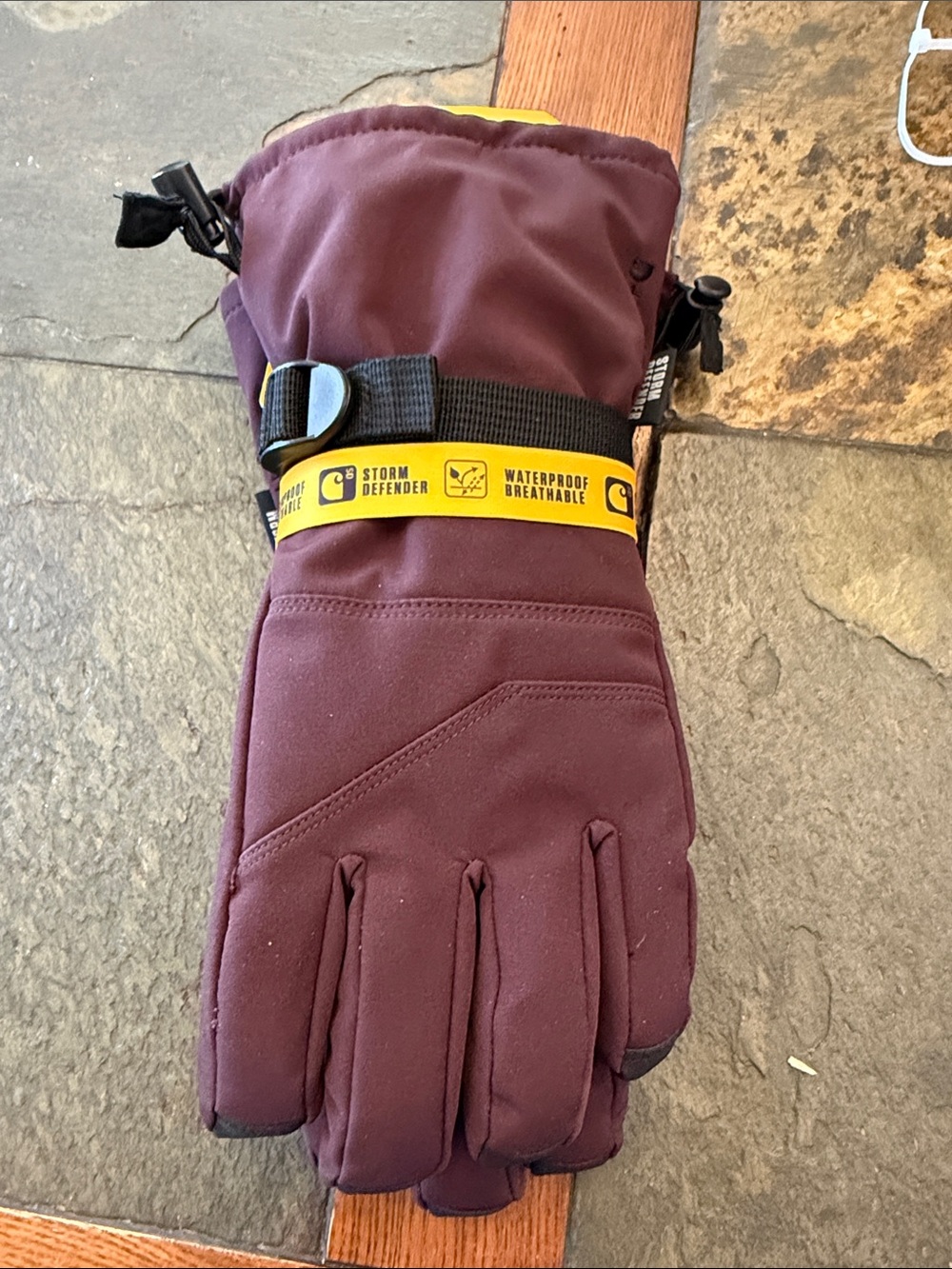 Carhartt Storm Defender Waterproof Breathable Women’s Maroon Winter Gloves med